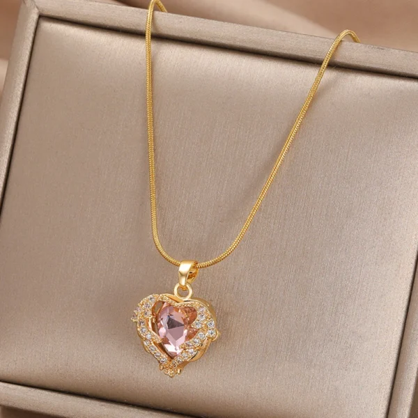 Collier en forme de cœur coloré pour femme JOJewelry en acier inoxydable. – Image 3