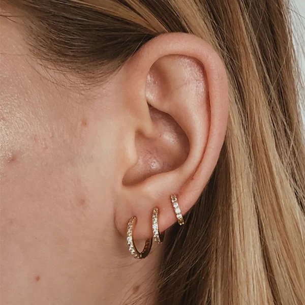 Petite boucle d'oreille Huggie Hoop pour femme, cristal exquis, bijoux de piercing Helix Tragus, petit cerceau de cartilage fin, contre-indiqué, 1 paire – Image 5